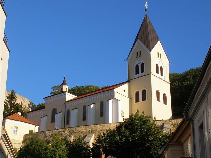 Farský kostol Narodenia Panny Márie
